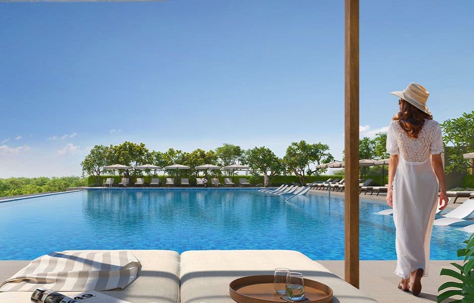 Swimming Pool & Deck